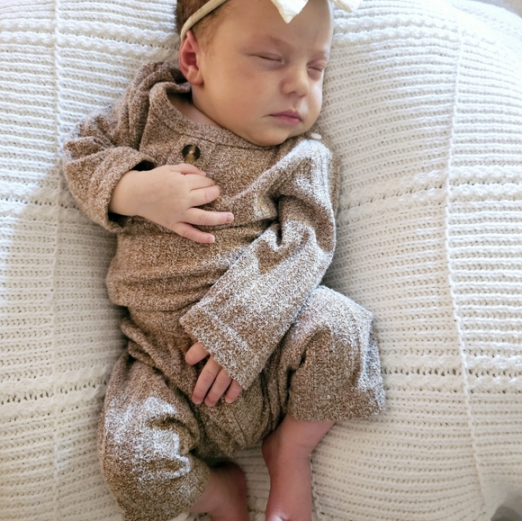 MEET YOUR SELLER! 💖🥰 - Picture 10 of 16